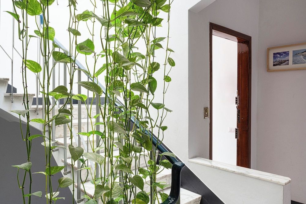 Contemporary apartment in Sturla by Wonderful Italy 1