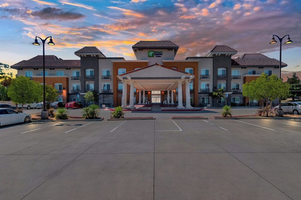 Holiday Inn Express & Suites BANNING by IHG 1