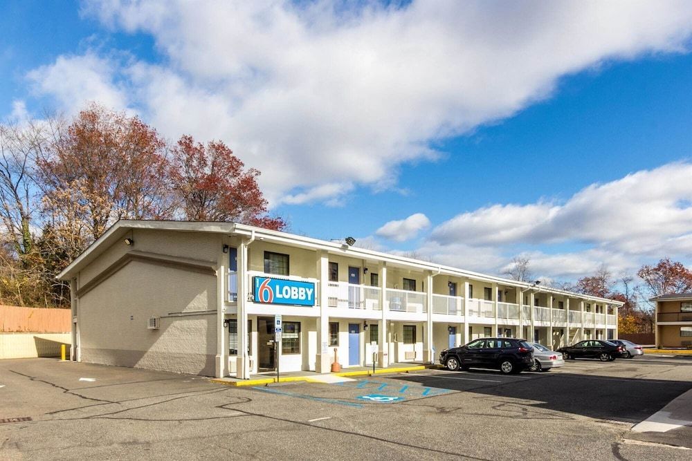 Motel 6 New Brunswick 1