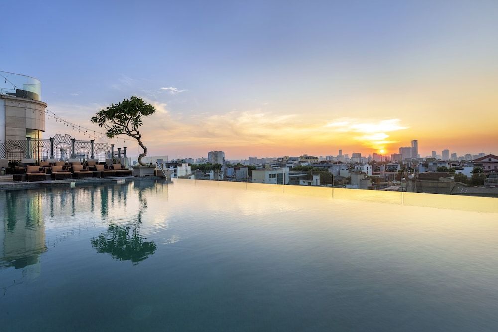 Peridot Grand Luxury Boutique Hotel 1
