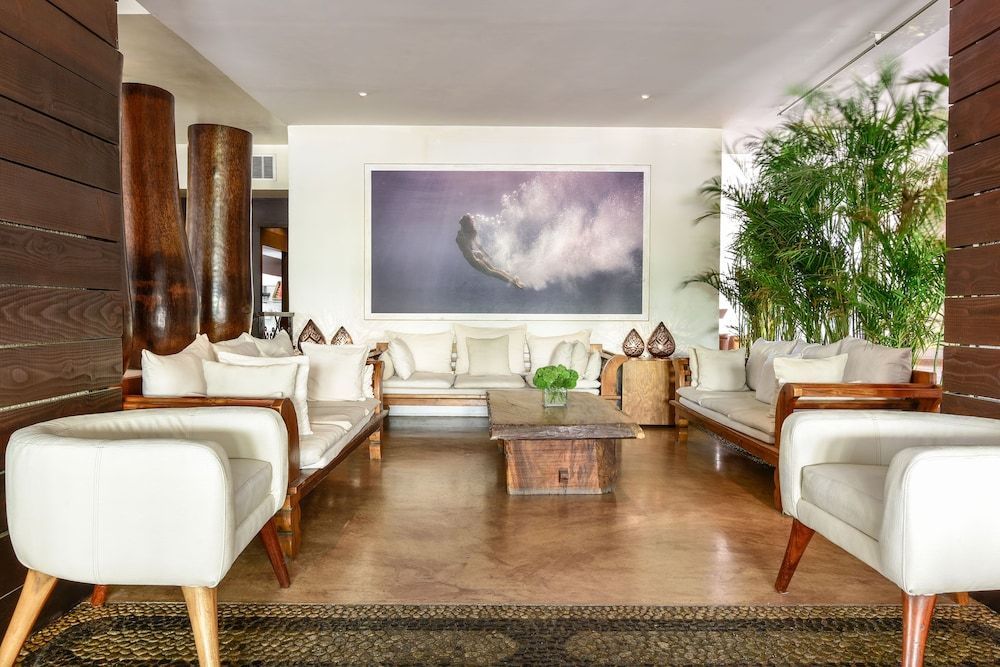 Bahia Hotel & Beach House 2