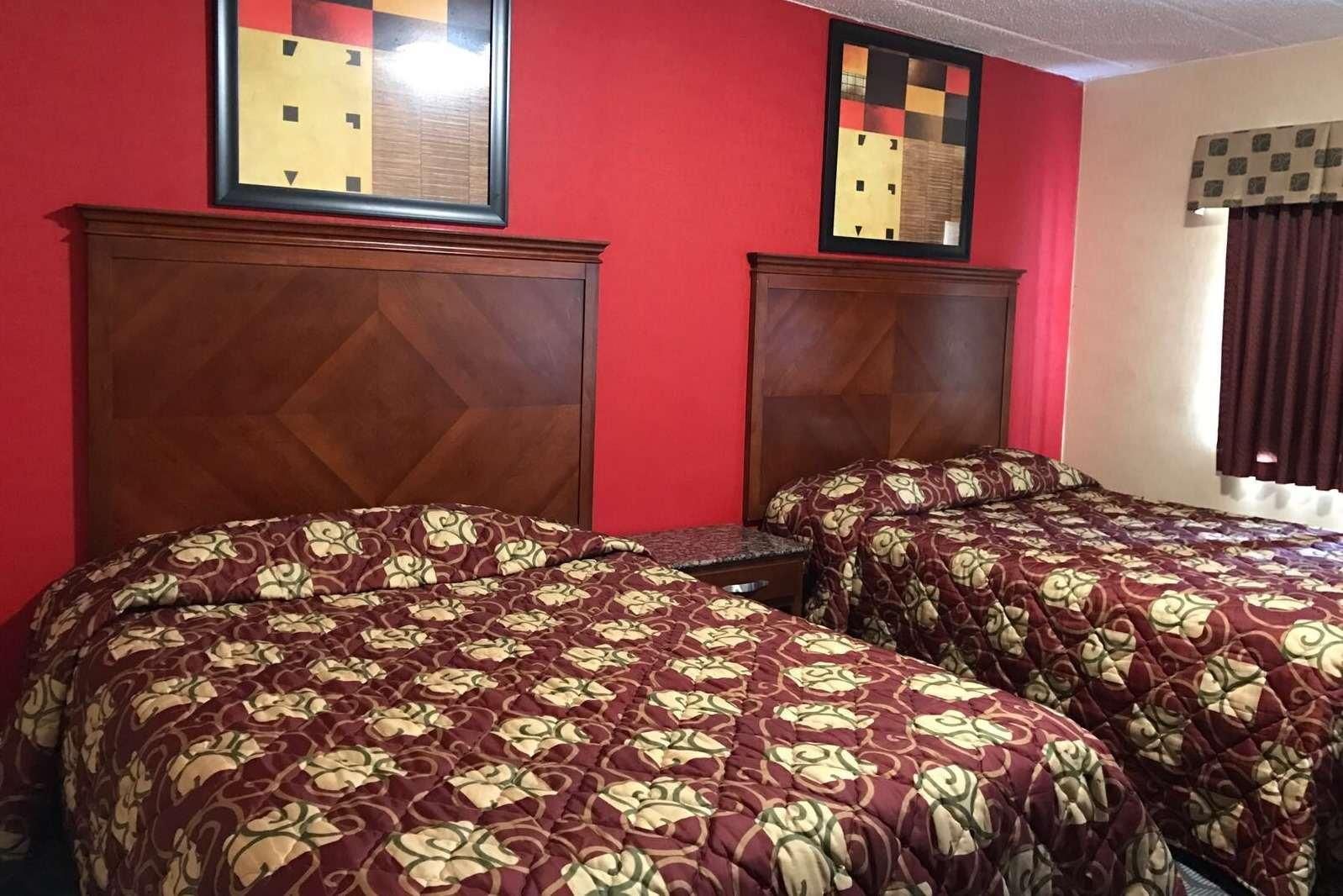Travelodge by Wyndham Avenel Woodbridge 1