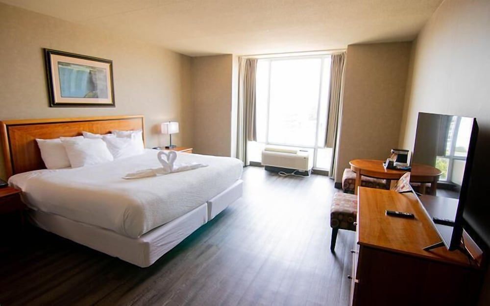 The Falls Hotel & Inn 1