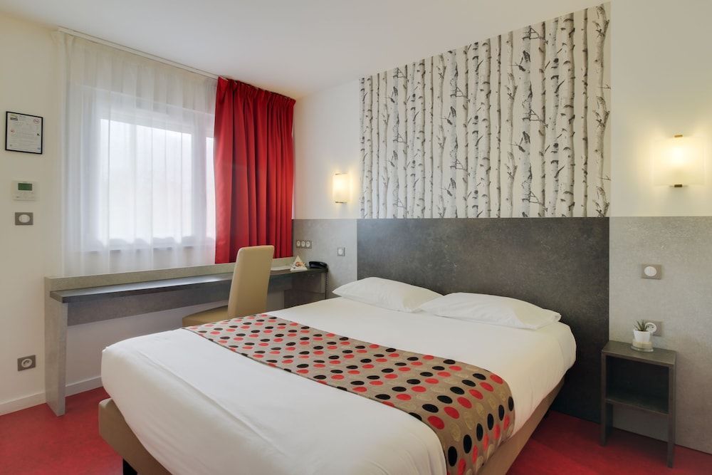 Brit Hotel Dijon Sud 1