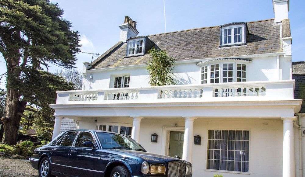 Cedar House Boutique B&B 1
