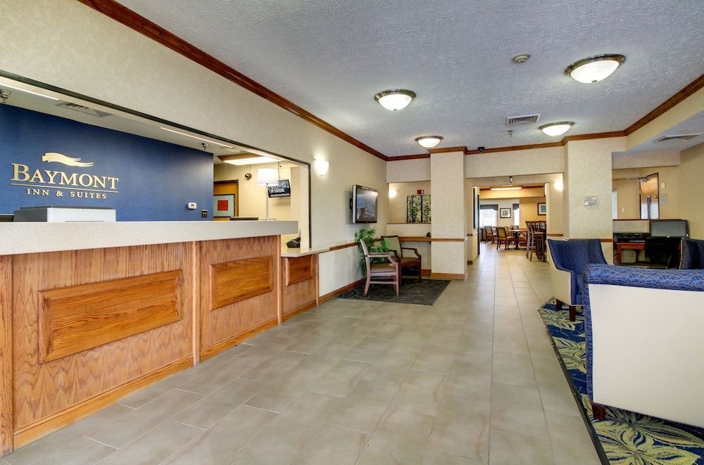 Galesburg Inn and Suites 2