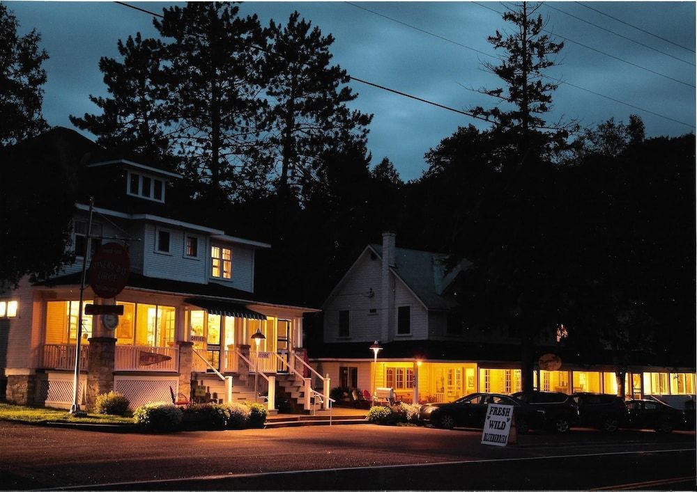 Miners Bay Lodge 1