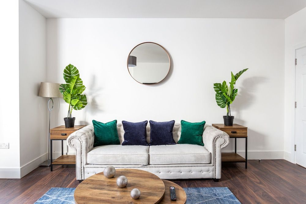 The Regency | Seafront Lux Apartments! 1
