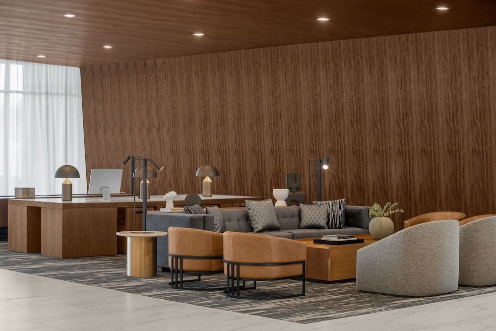 AC Hotel by Marriott Vancouver Waterfront 2