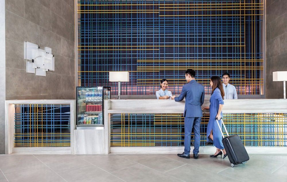 Holiday Inn Express BANGKOK SOI SOONVIJAI by IHG 1