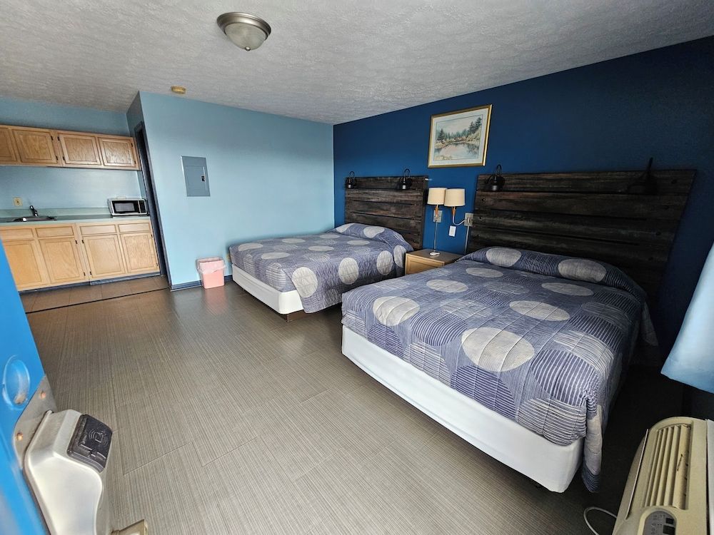 Travelers Inn and Suites 2