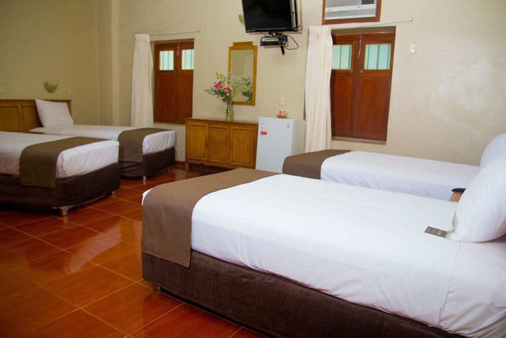 DM Hoteles Mossone - Ica 2