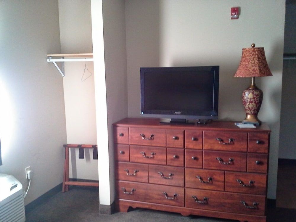 Gamble Farm Inn and Suites 2