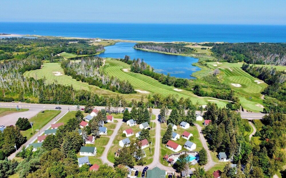 Green Gables Bungalow Court 1