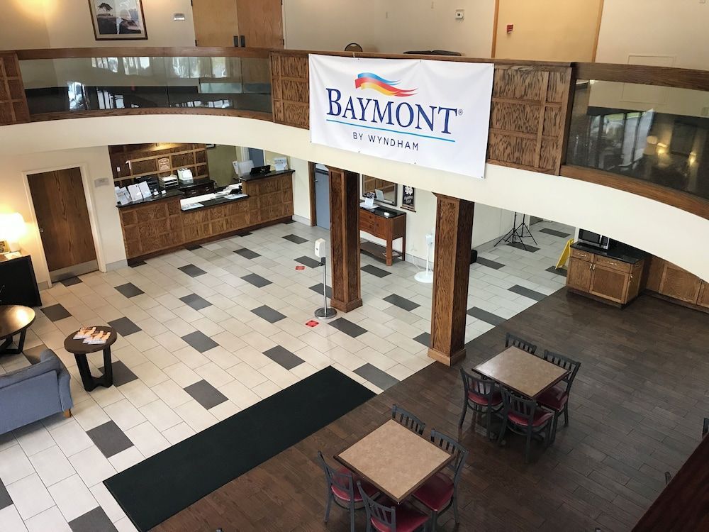Baymont By Wyndham South Bend 1