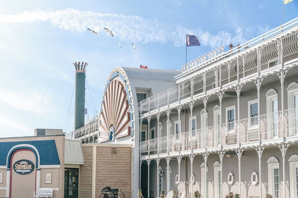 Fulton Steamboat Inn 1