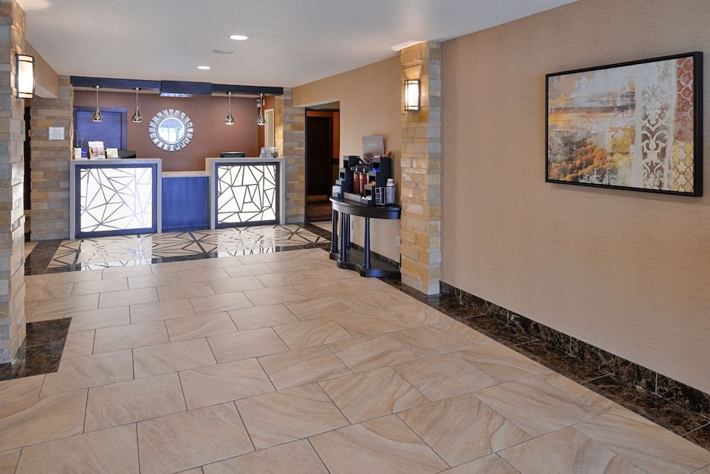Best Western Woodland Inn 2