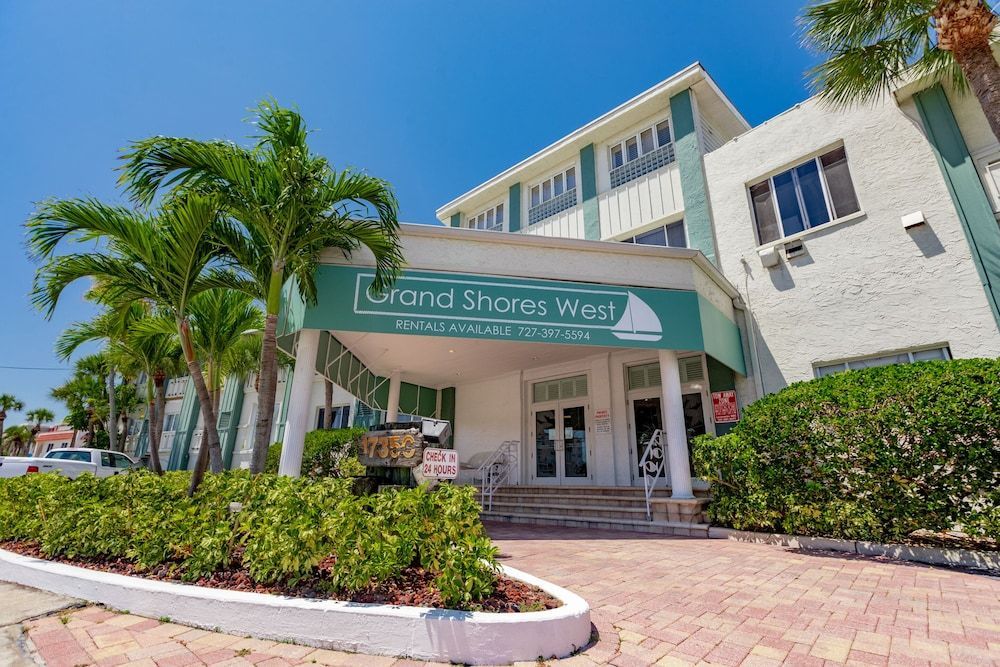 Grand Shores West 1