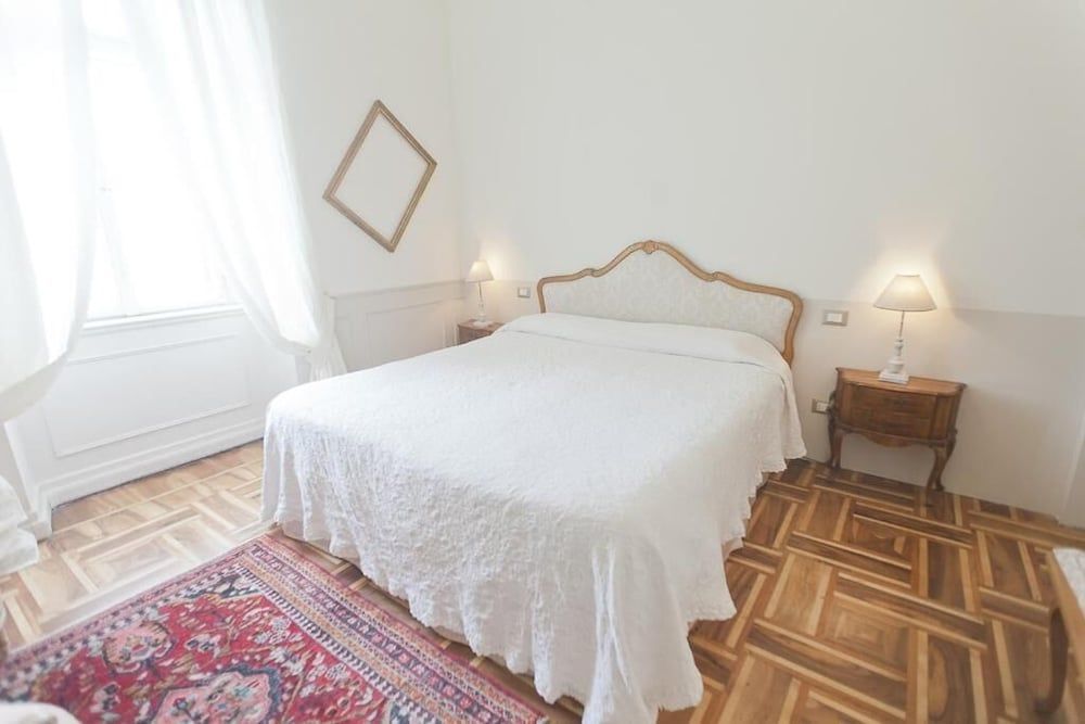 Piazza Venezia Le Camere 1