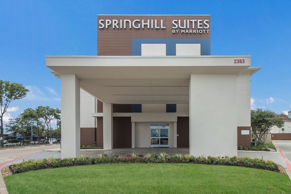SpringHill Suites by Marriott Dallas NW Highway at Stemmons / I-35East 1
