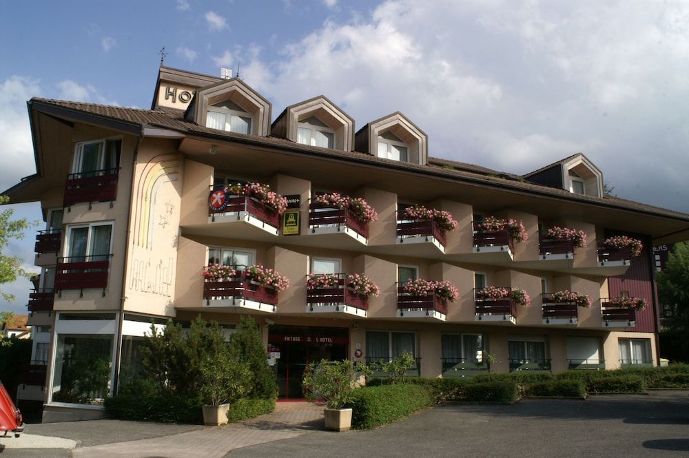 Logis Hotel Arc En Ciel 1