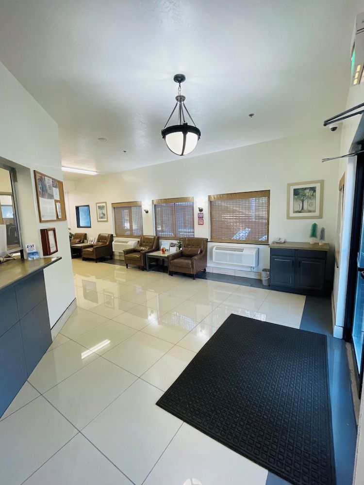 Super 8 by Wyndham Lacey Olympia Area 2