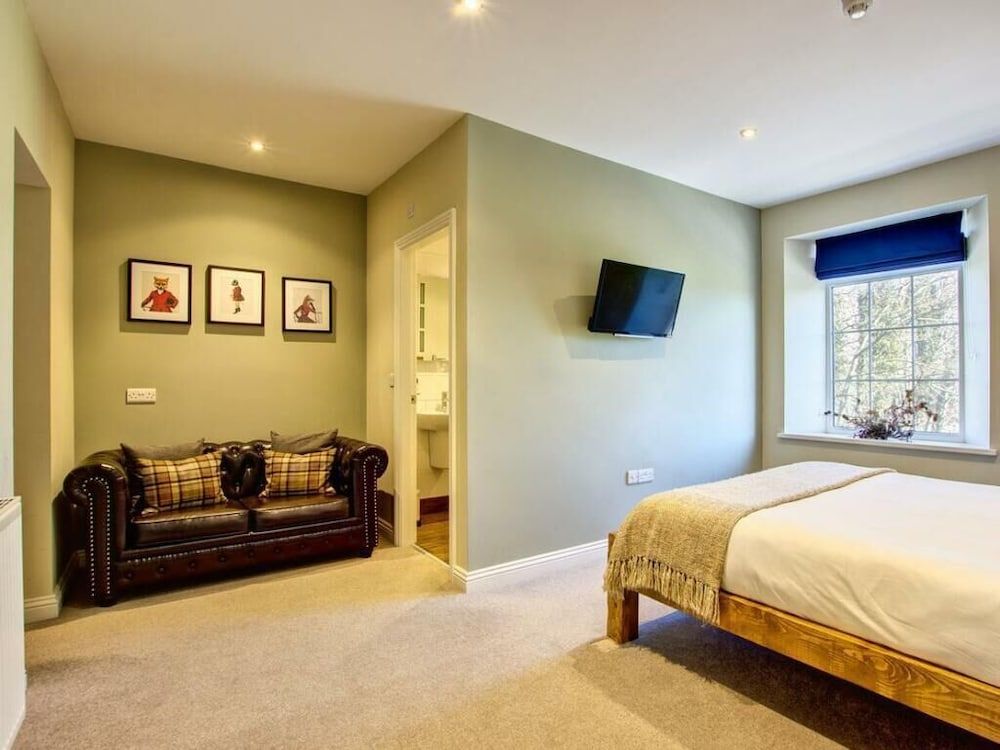 The Fox Hall Inn 1