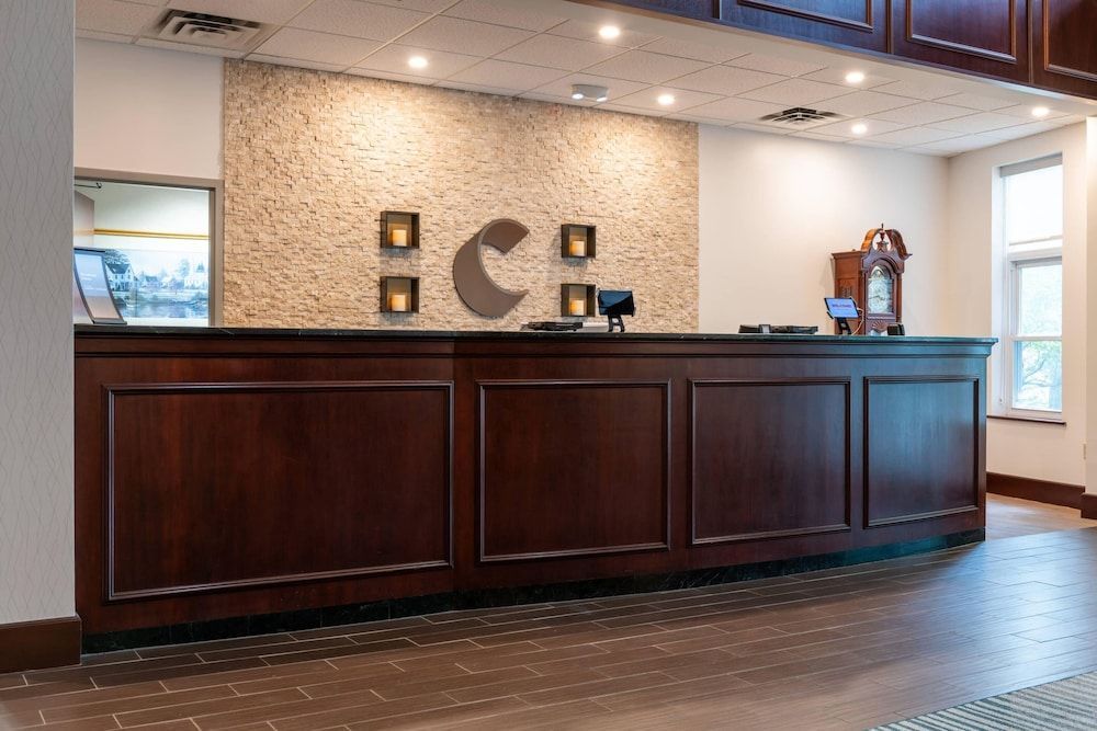 Comfort Inn & Suites Near Burke Mountain 2