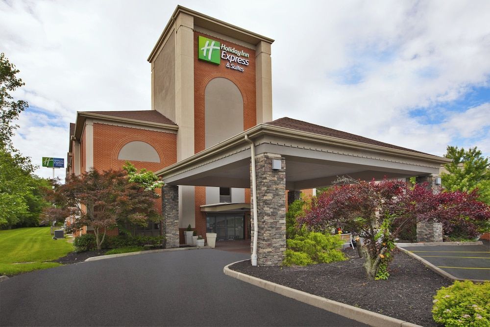Holiday Inn Express & Suites CINCINNATI NORTHEAST-MILFORD by IHG 1