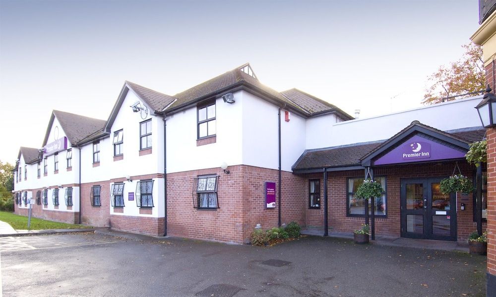 Premier Inn Manchester Airport Heald Green 1