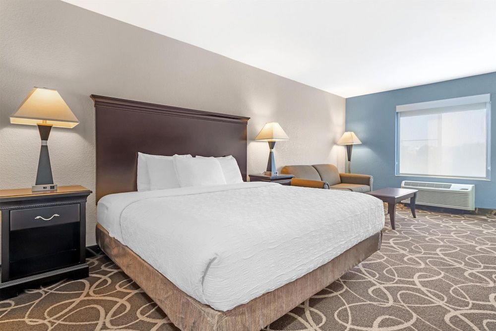 Best Western Plus Eau Claire Conference Center 1