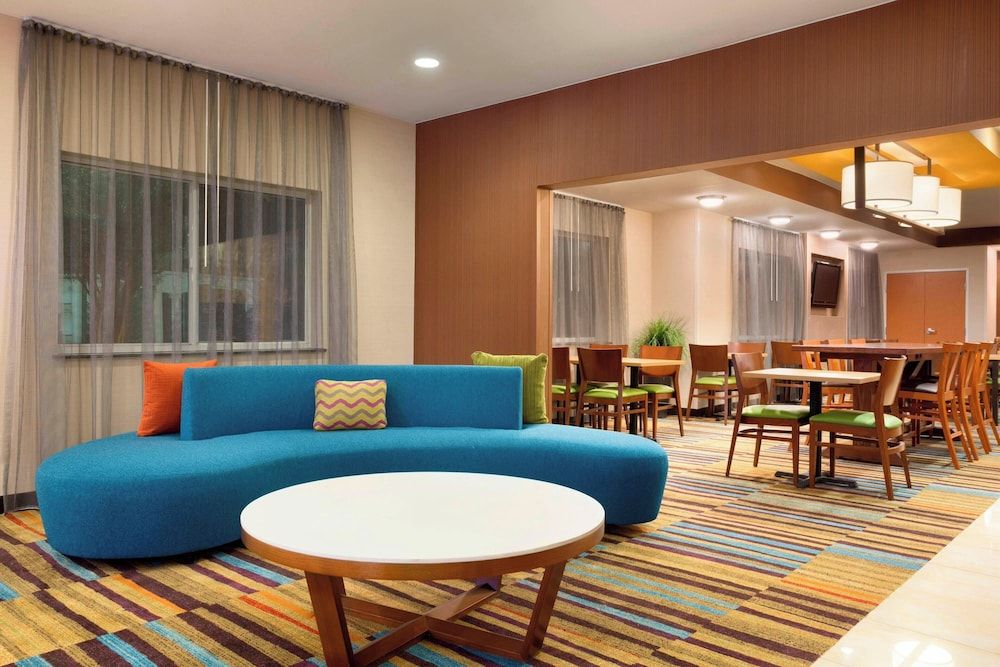Fairfield Inn & Suites by Marriott Dallas Plano West 2