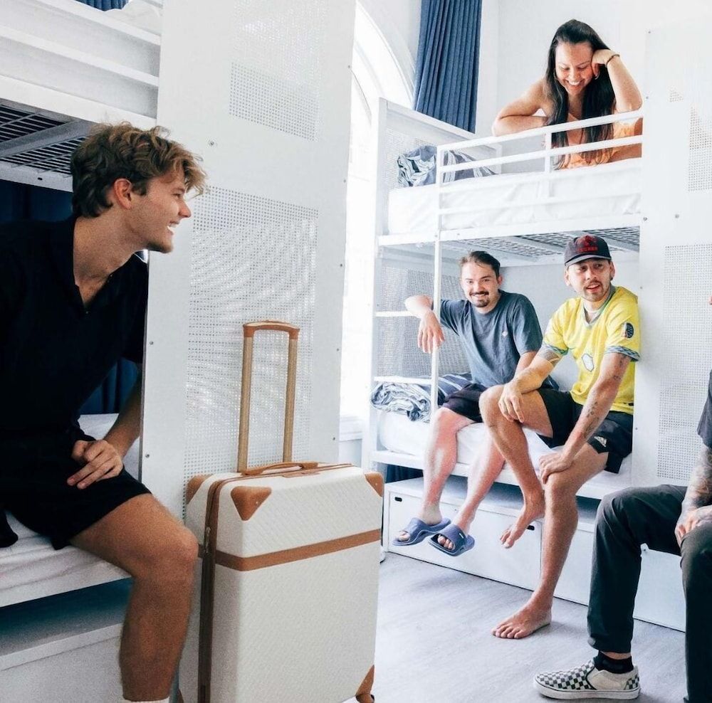 Maze Backpackers - Gold Coast 1