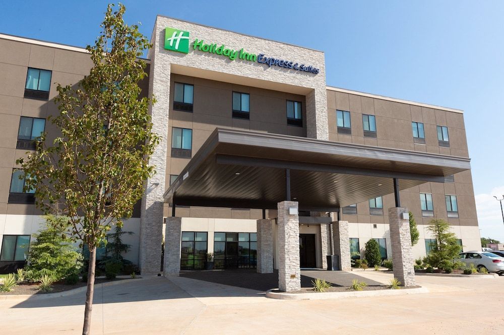 Holiday Inn Express & Suites KINGFISHER by IHG 1