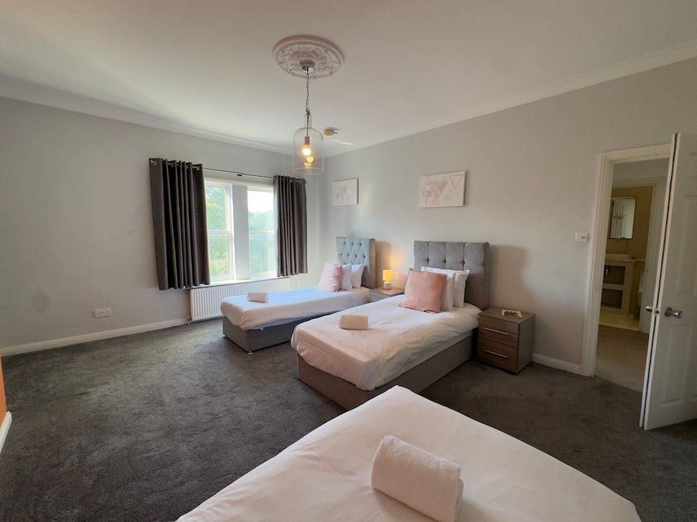 Great View- Ealing Heights 1