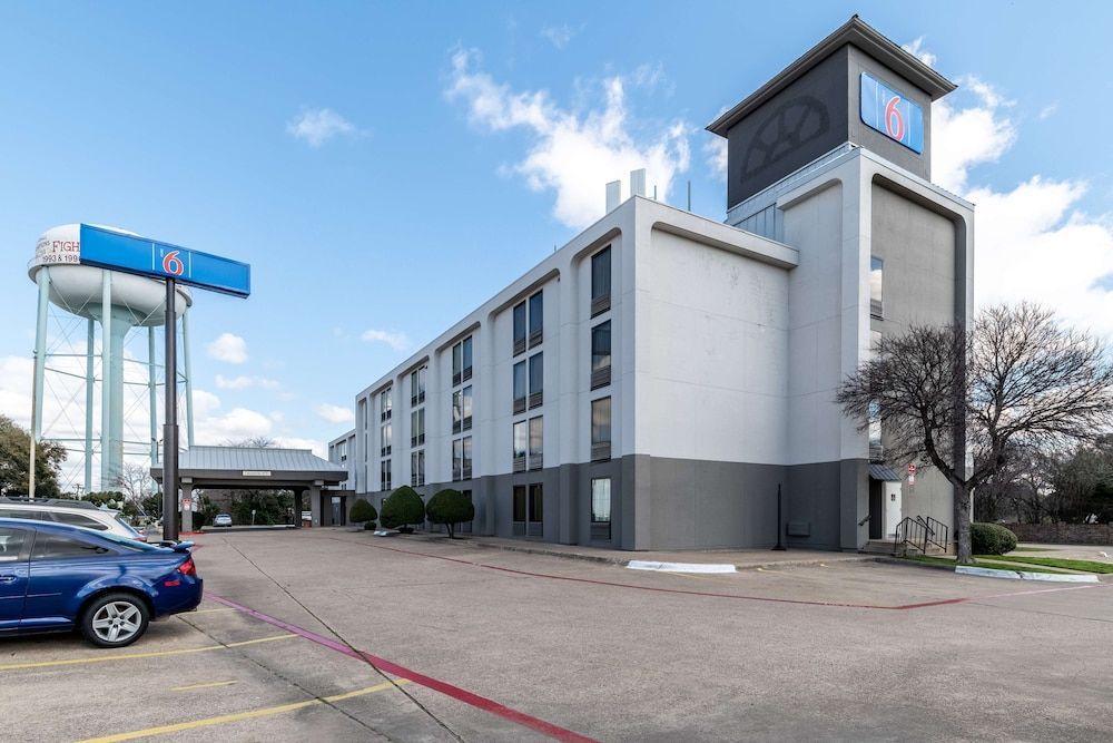 Motel 6 Lewisville, TX - Medical City 1