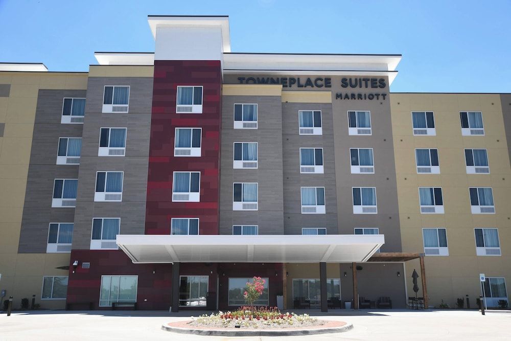 TownePlace Suites Kansas City At Briarcliff 1