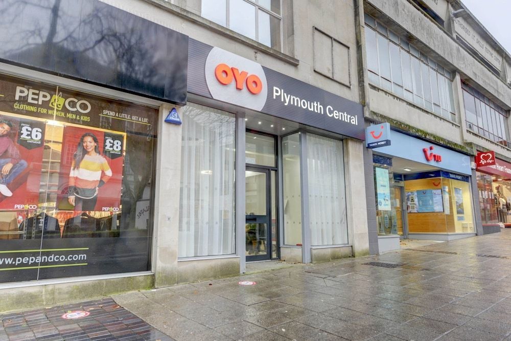 OYO Plymouth Central Hotel 2