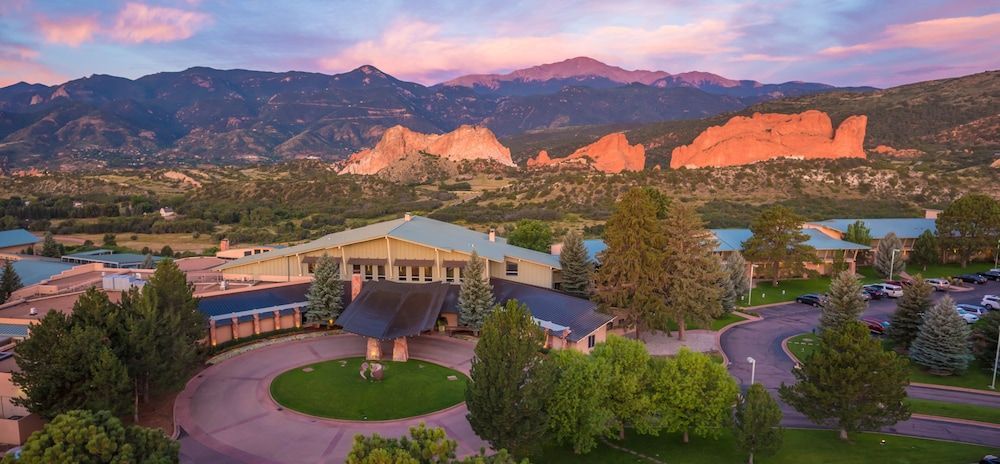 Garden of the Gods Resort & Club 1