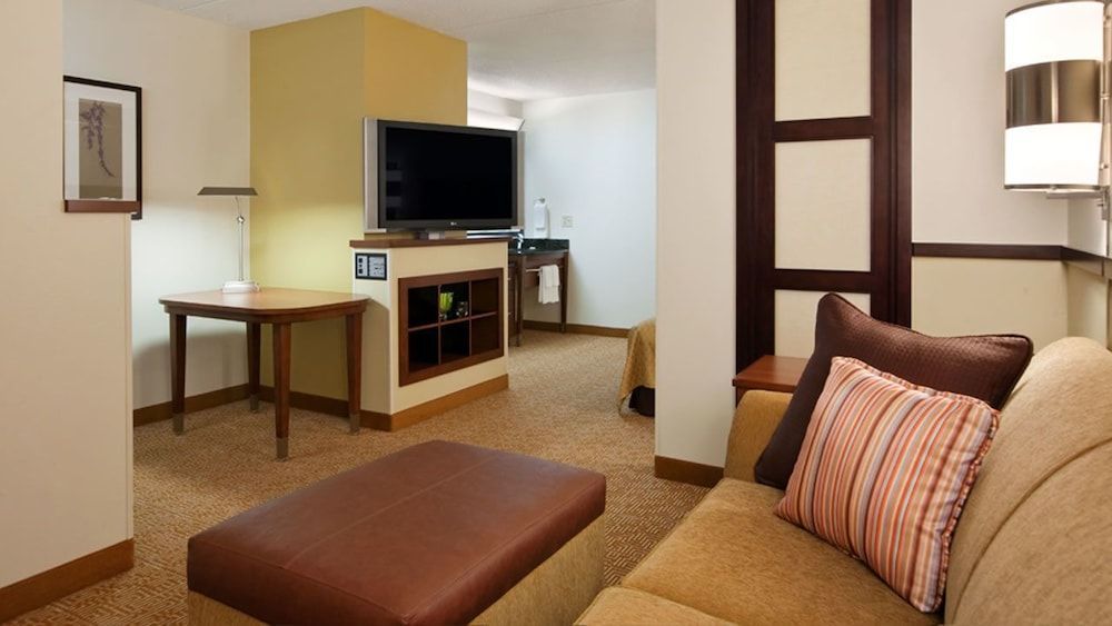 Comfort Suites Milwaukee West 2