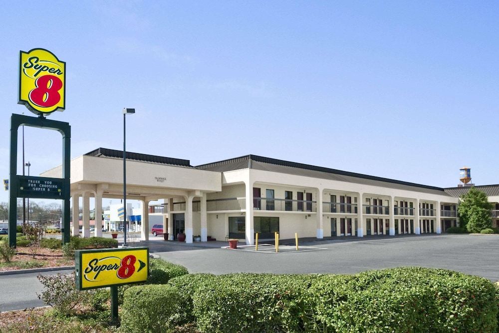 Super 8 by Wyndham Oxford 1