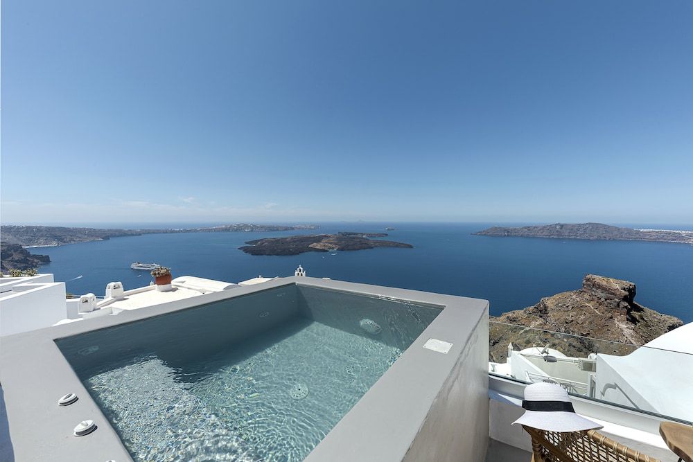 Kaleidoscope Imerovigli Suites 2