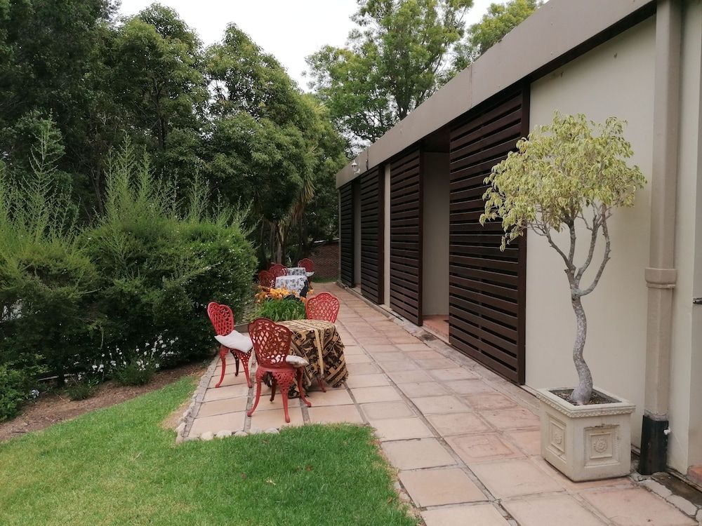 Aanhuizen Guest House 1