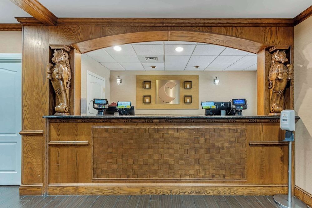 Comfort Inn & Suites Dover near Speedway 2