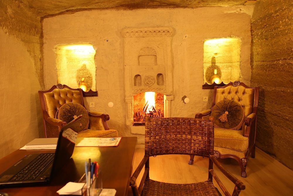 Unicorn Cave Hotel 2
