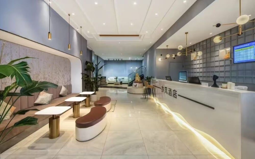 Yifeng hotel 2