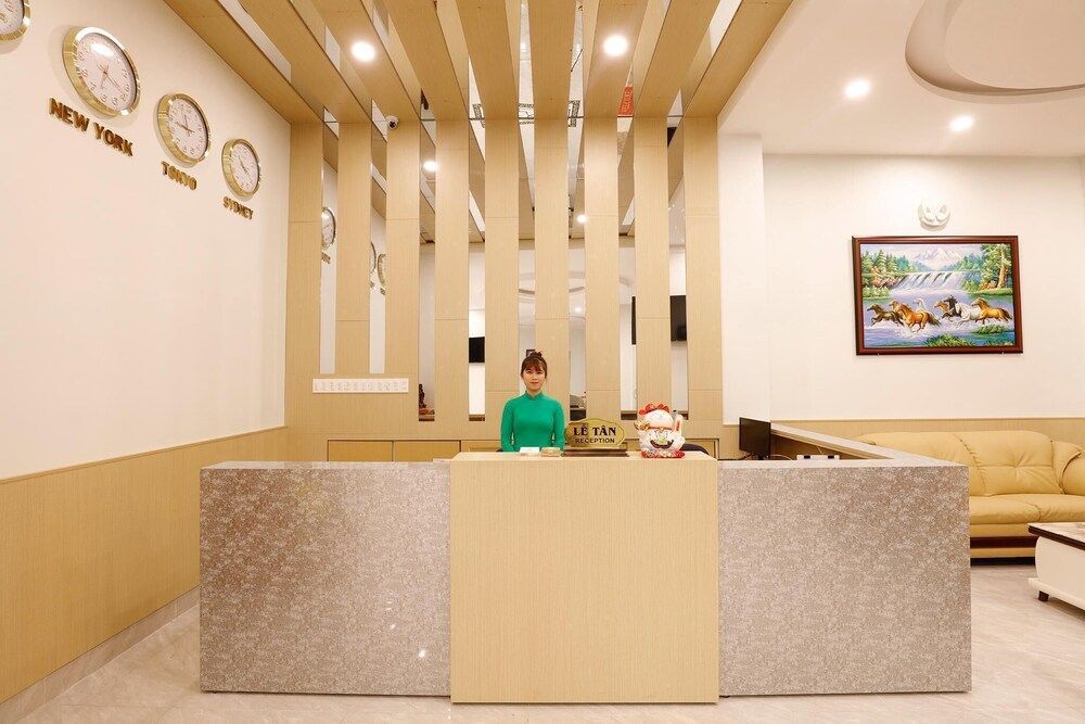 Interstella Hotel 2