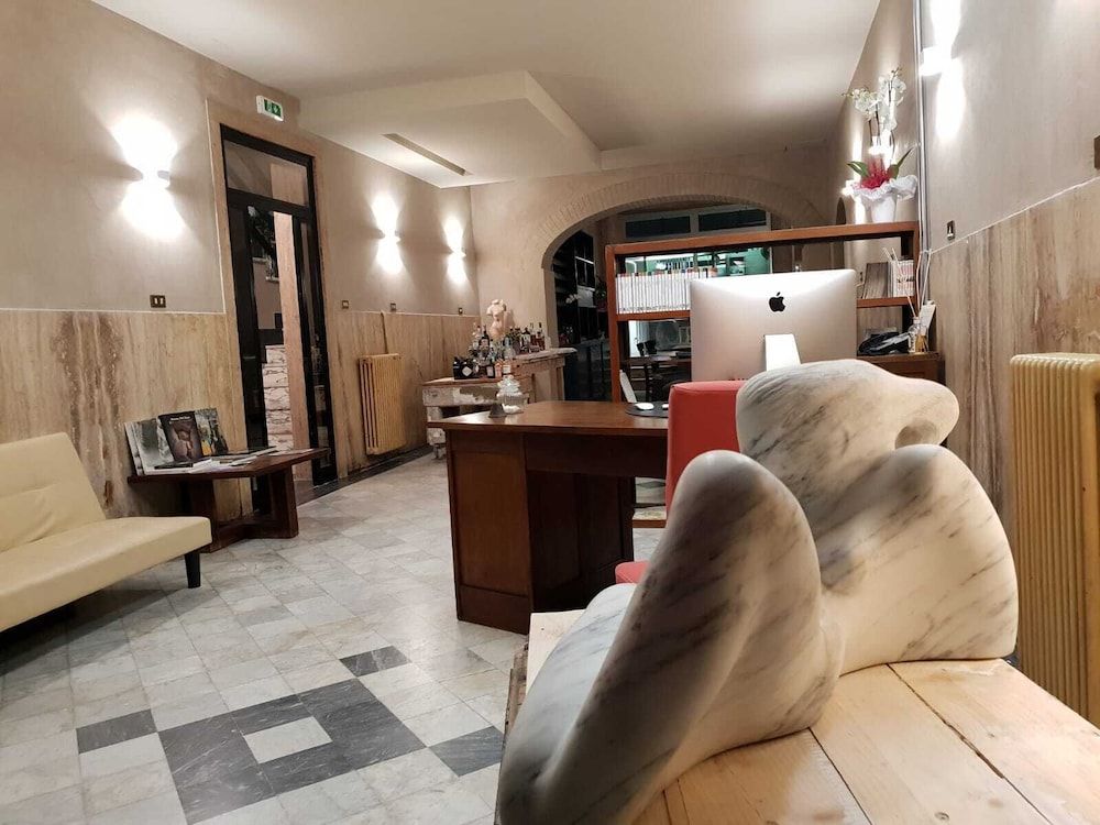 Art Hotel Pietrasanta 1