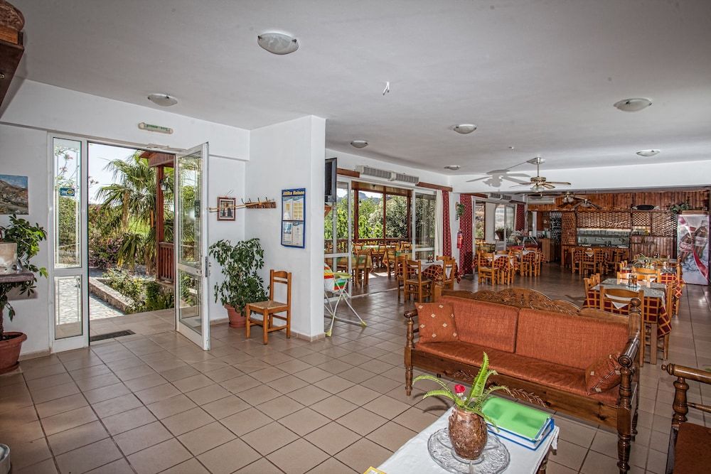 Ammoudi Hotel 2