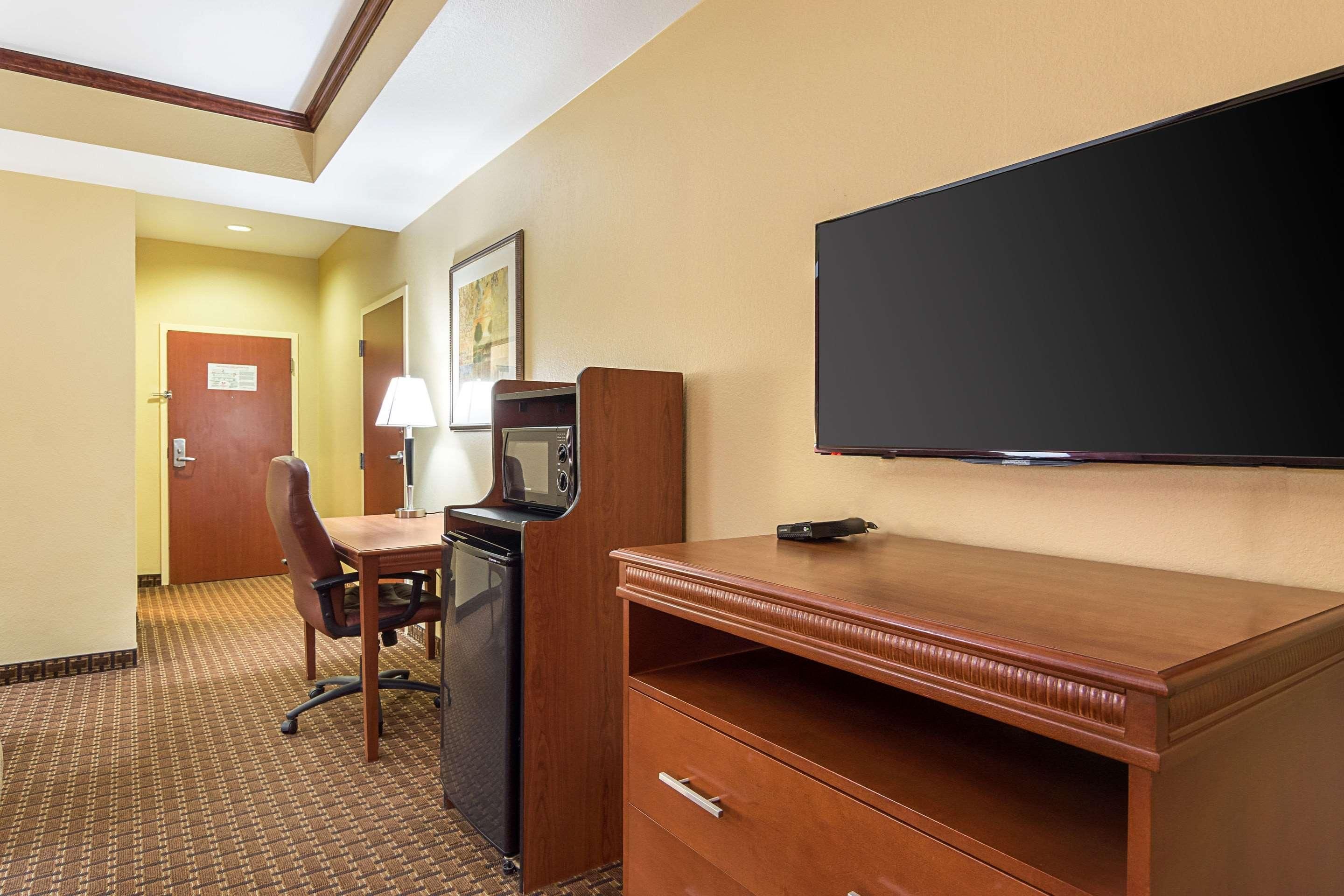 Econo Lodge Inn & Suites Little Rock Sw 2